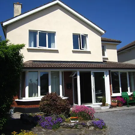 Bed & Breakfast Claremont 3*